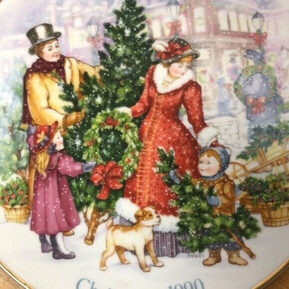 VINTAGE AVON COLLECTIBLE CHRISTMAS PLATE 1990 Bringing Christmas Home gold trim - Picture 2 of 3
